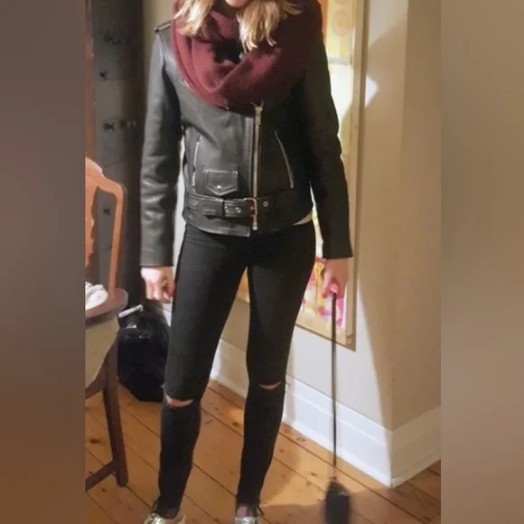 Women's Black Leather Jacket - Picture 4 of 4